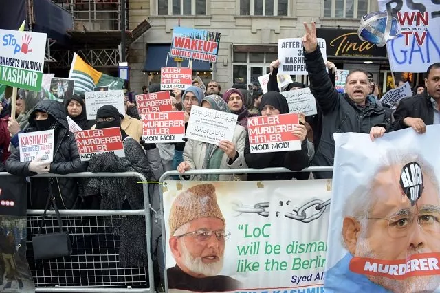 demonstrators across uk gather in front of indian high commission london to protest against indian atrocities in iok photo express demonstrators across uk gather in front of indian high commission london to protest against indian atrocities in iok photo express