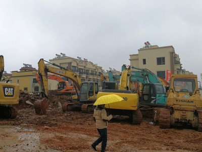 watch workers in wuhan build 1000 bed hospital at chinese speed to combat coronavirus watch workers in wuhan build 1000 bed hospital at chinese speed to combat coronavirus