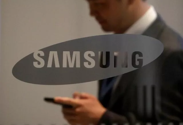 the logo of samsung electronics is seen at its office building in seoul south korea south korea october 11 2017 photo reuters the logo of samsung electronics is seen at its office building in seoul south korea south korea october 11 2017 photo reuters
