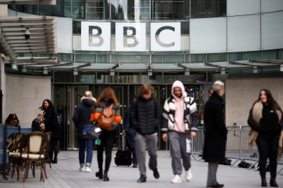 bbc to axe 450 newsroom jobs