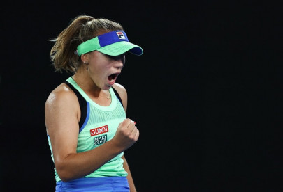 sofia kenin beats garbine muguruza in australian open final sofia kenin beats garbine muguruza in australian open final