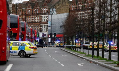 man shot by police after terrorist related london stabbing