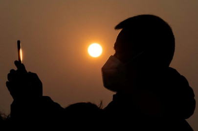 disabled chinese boy dies while father in virus quarantine