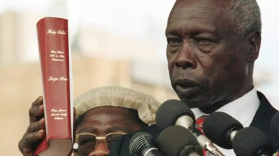 former kenyan president daniel arap moi dies at 95