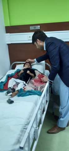 destitute mother abandons ailing child at torkham border