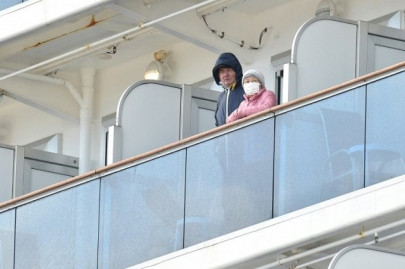 china scrambles to find beds for virus patients