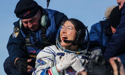 record breaking astronaut returns to earth after longest mission by woman