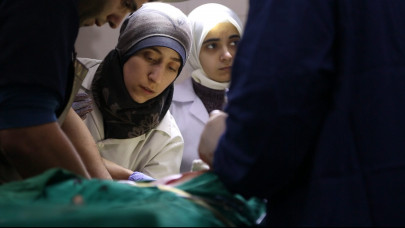 syrian doctor reluctantly in oscar limelight with harrowing war documentary the cave