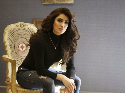 mehwish hayat supports public hanging of child rapists mehwish hayat supports public hanging of child rapists