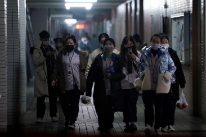 coronavirus death toll leaps in china s hubei province coronavirus death toll leaps in china s hubei province
