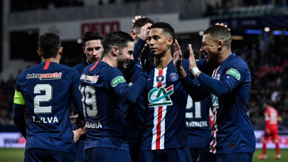 six goal psg into french cup semi finals as lyon knock out marseille
