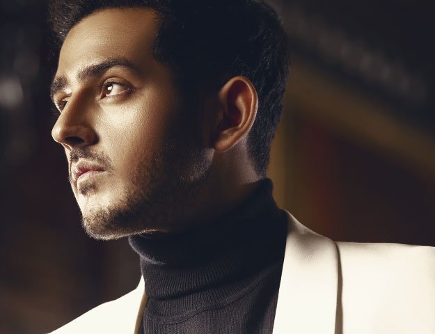 industry mavens want azaan sami khan to stay hush about his kids