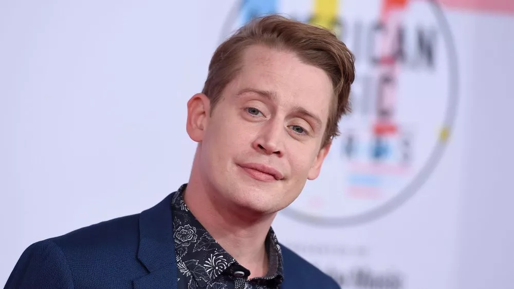 mandatory credit photo by jordan strauss invision ap shutterstock 9919820ev macaulay culkin arrives at the american music awards at the microsoft theater in los angeles 2018 american music awards arrivals los angeles usa 09 oct 2018 mandatory credit photo by jordan strauss invision ap shutterstock 9919820ev macaulay culkin arrives at the american music awards at the microsoft theater in los angeles 2018 american music awards arrivals los angeles usa 09 oct 2018