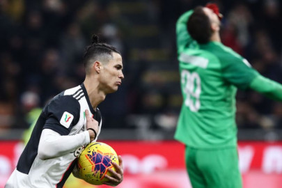 ronaldo penalty snatches juventus first leg draw at milan ronaldo penalty snatches juventus first leg draw at milan