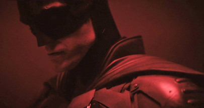 watch robert pattinson s first look as batman revealed watch robert pattinson s first look as batman revealed