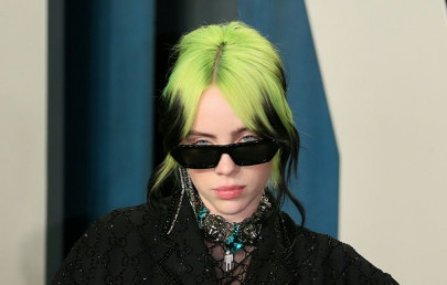 billie eilish s bond theme song rakes in 2 2 mn views in six hours billie eilish s bond theme song rakes in 2 2 mn views in six hours