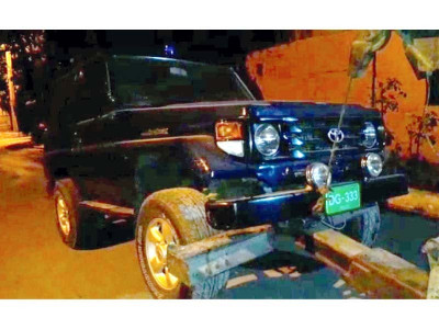 witness points finger at cop for killing friend