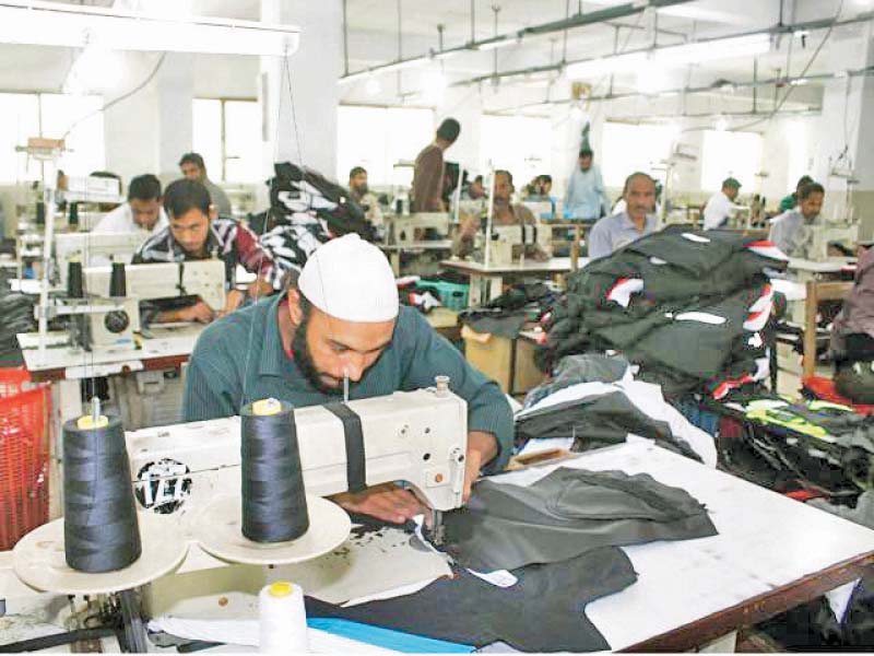 ismail said businesses in textile export sector diversified by introducing health related merchandise photo file