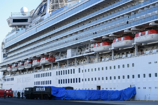 completely chaotic japan expert blasts handling of virus cruise ship