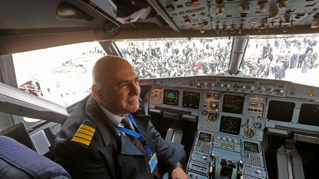 first civilian flight since 2012 lands in aleppo