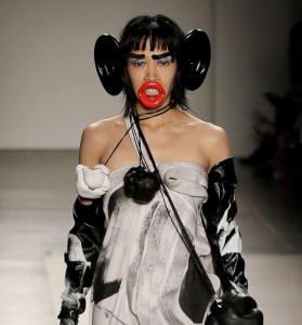 new york fashion institute apologises over racist show