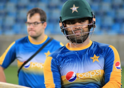 pcb suspends umar akmal over corruption allegations