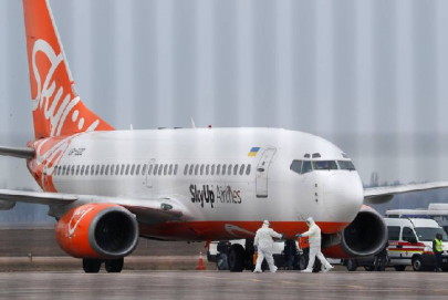 fearing infection residents protest coronavirus evacuees landing in ukraine fearing infection residents protest coronavirus evacuees landing in ukraine