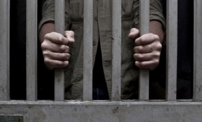man lands behind bars after breaking wife s nose for spying on him man lands behind bars after breaking wife s nose for spying on him