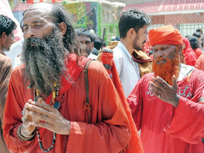 fatal pilgrimage people pay with valuables health and lives at the urs in sehwan