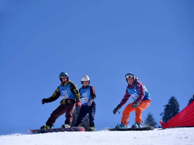 many snowboarders from pakistan afghanistan and netherlands participate in the event photo express many snowboarders from pakistan afghanistan and netherlands participate in the event photo express