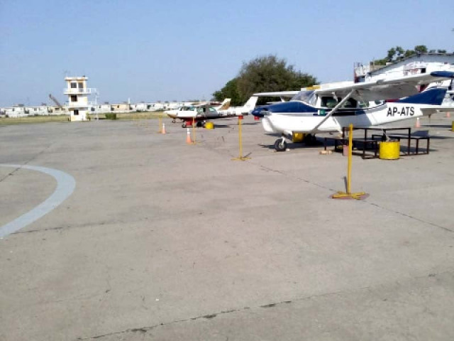 walton airport witnesses last landing walton airport witnesses last landing