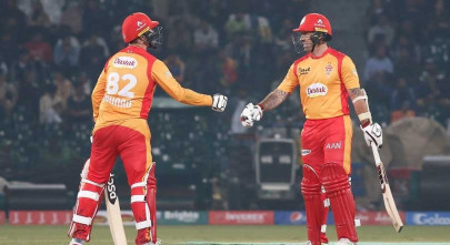 ruthless ronchi helps united ease to eight wicket victory against sultans
