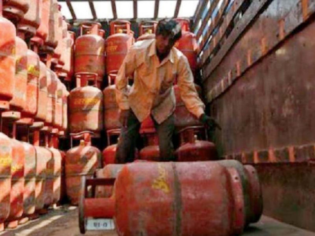 due to disparity entities suffer an average loss of rs20 800 mt when constrained to sell below ogra s notified prices to compete with subsidised importers photo file due to disparity entities suffer an average loss of rs20 800 mt when constrained to sell below ogra s notified prices to compete with subsidised importers photo file