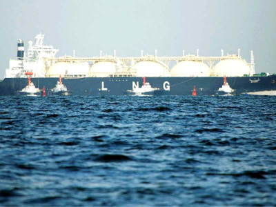 govt eases rules for lng import