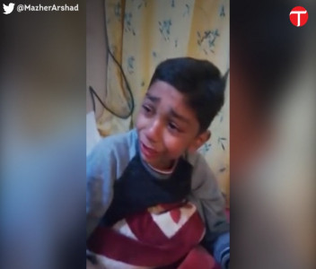 watch young fan disconsolate over lahore qalandar s losing streak in psl5