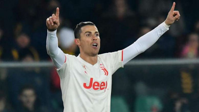 lyon face up to ronaldo and juventus as juninho era struggles for lift off