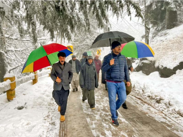 absence of snow likely to affect tourists influx absence of snow likely to affect tourists influx