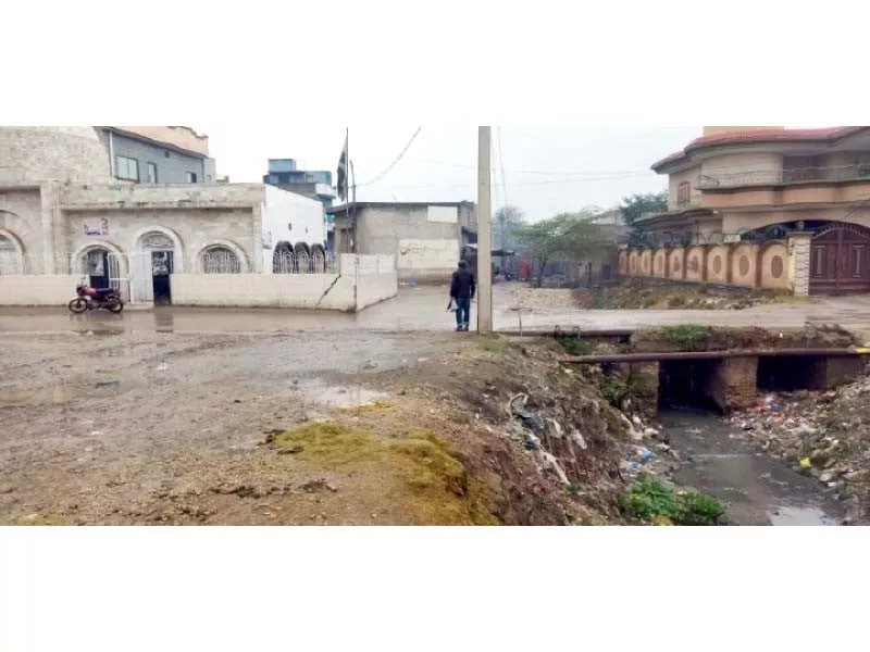 with its walls crumbling and stagnant water accumulating within its premises the tomb is in a precarious condition photo express with its walls crumbling and stagnant water accumulating within its premises the tomb is in a precarious condition photo express