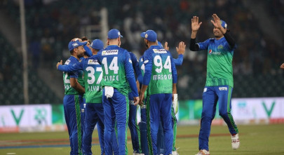 sultans down zalmi after low scoring affair sultans down zalmi after low scoring affair