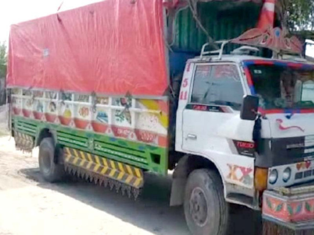 food packages and crates of bottled water were stolen from a truck and sold to a vendor these goods were meant for flood victims who are currently living under the open sky with no food no water and no medicines photo express food packages and crates of bottled water were stolen from a truck and sold to a vendor these goods were meant for flood victims who are currently living under the open sky with no food no water and no medicines photo express