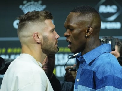 i ll show you who you are on sunday israel and dricus face off in a heated pre match encounter