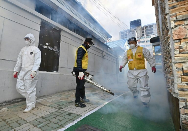 south korea 039 s case numbers are expected to rise further as authorities carry out checks on more than 260 000 people associated shincheonji photo afp south korea 039 s case numbers are expected to rise further as authorities carry out checks on more than 260 000 people associated shincheonji photo afp