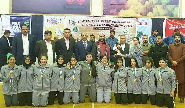 a group photo of winning sindh women team photo express