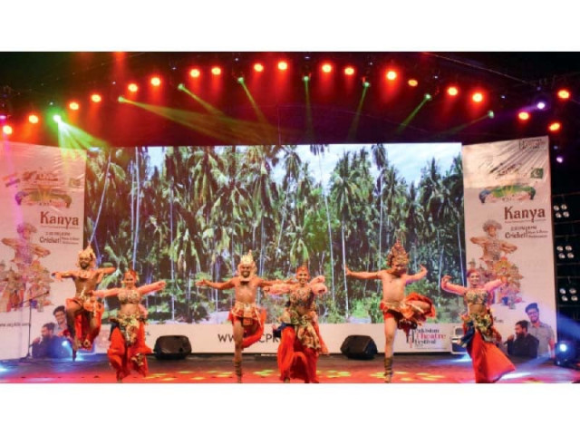 sri lankan artistes present traditional dances at the arts council of pakistan on the third day of pakistan theatre festival photos express sri lankan artistes present traditional dances at the arts council of pakistan on the third day of pakistan theatre festival photos express