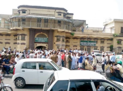 govt employees protest paralyses pindi