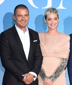 katy perry orlando bloom expecting first child