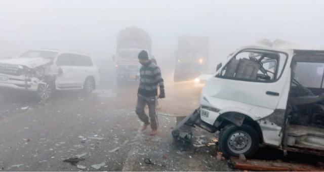 five wounded in pile up amidst dense fog five wounded in pile up amidst dense fog