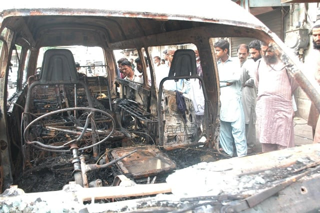 the six victims who died in the fire could not exit the vehicle because the doors were jammed photo rashid ajmeri express the six victims who died in the fire could not exit the vehicle because the doors were jammed photo rashid ajmeri express