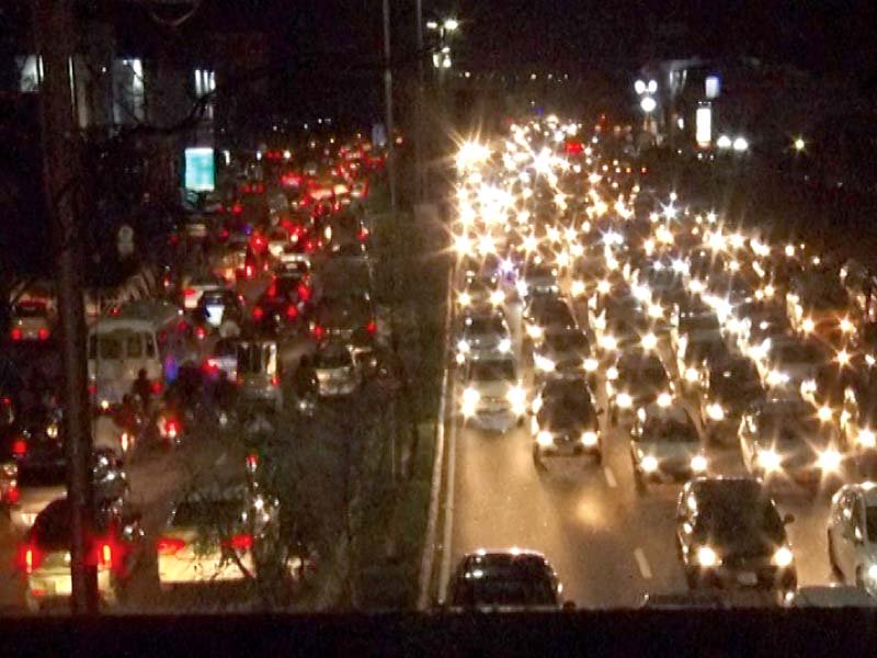 a view of a traffic jam on jail road photo abid nawaz express