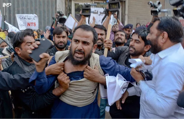 the teachers say their colleagues in the rest of sindh are still being paid salaries photo inp the teachers say their colleagues in the rest of sindh are still being paid salaries photo inp